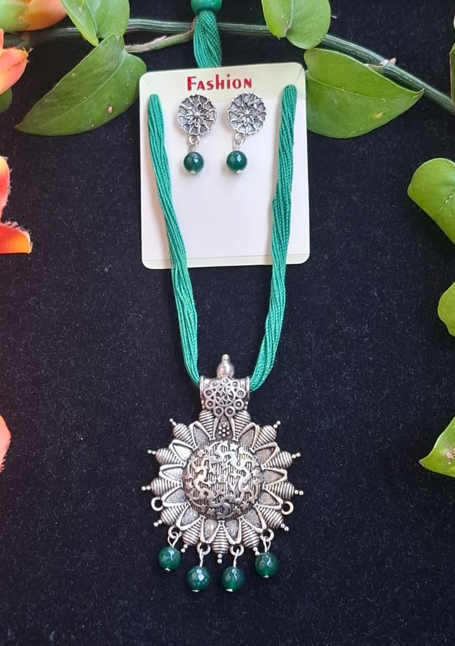 Dori pendant